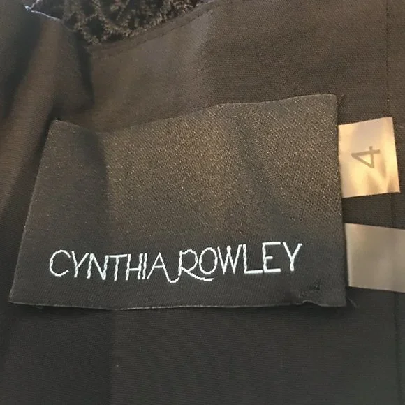 ᑕYᑎTᕼIᗩ ᖇOᗯᒪEY Sleeveless Lace-Mesh-Overlay Midi Dress - Picture 11 of 12